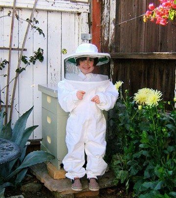 لباس نحل ولادي(طول = متر و 30 سم )